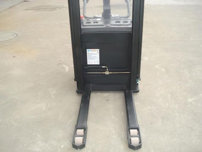 Stand On Electric Stacker Wynosnik widłowy elektryczny 4
